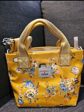 Cath Kidston x Peanuts Snoopy Handbag